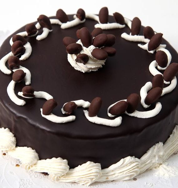 torta-mousse-de-chocolate-con-almendras